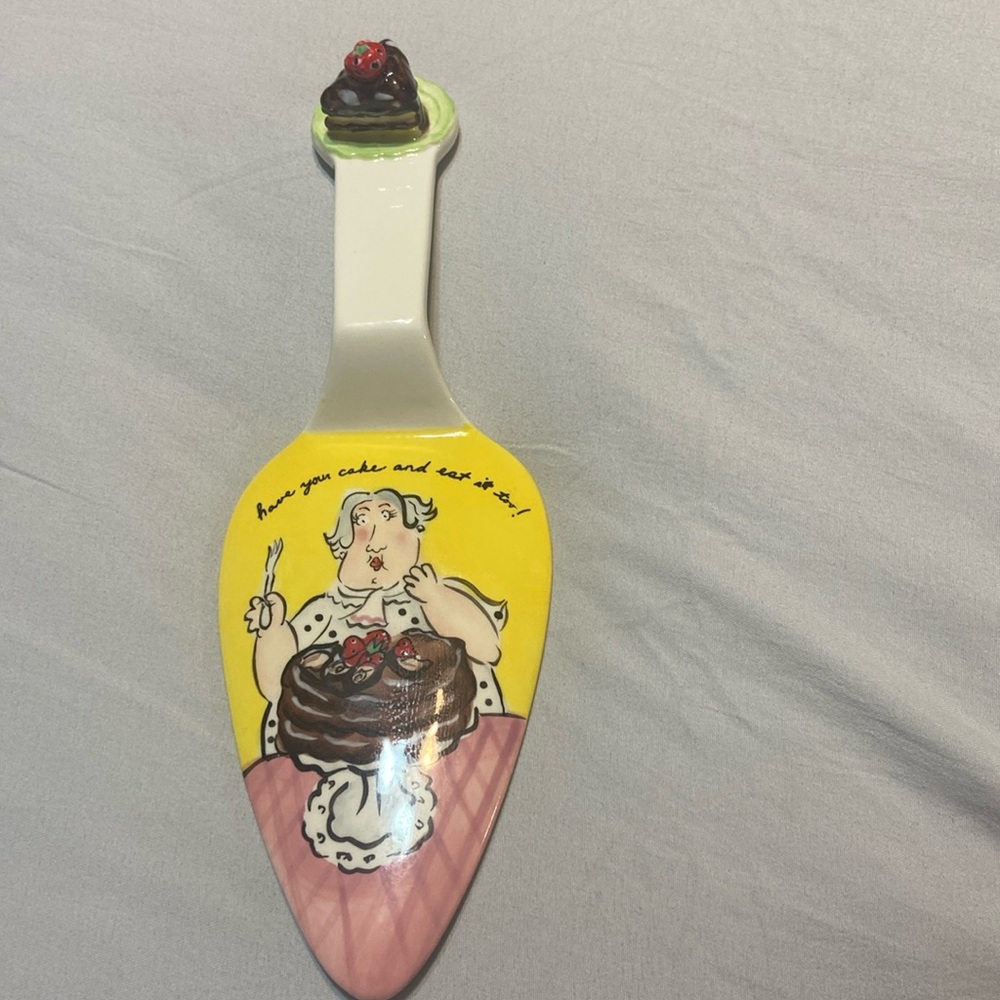 Vintage Ceramic Mud Pie Cake Server